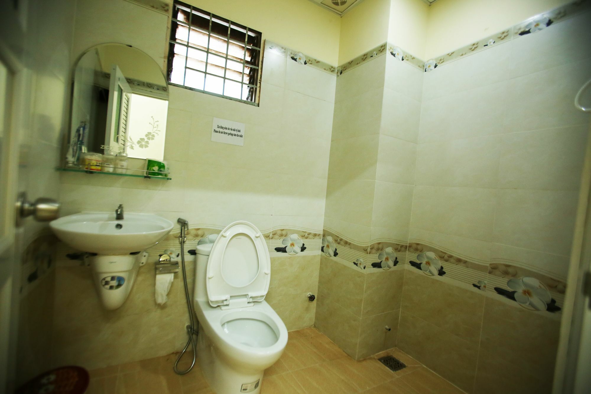 An Nhien 5b Khách sạn *